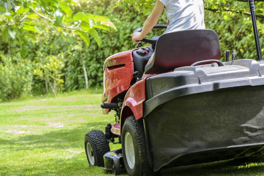 Der Rasenmäher als perfekter Begleiter für den Garten